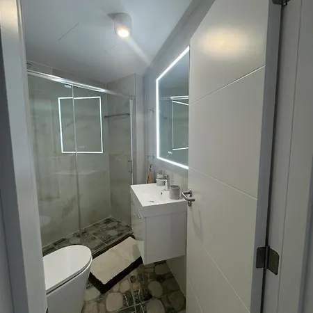 Seaview Pearl- Harbour Adults Only * Paphos